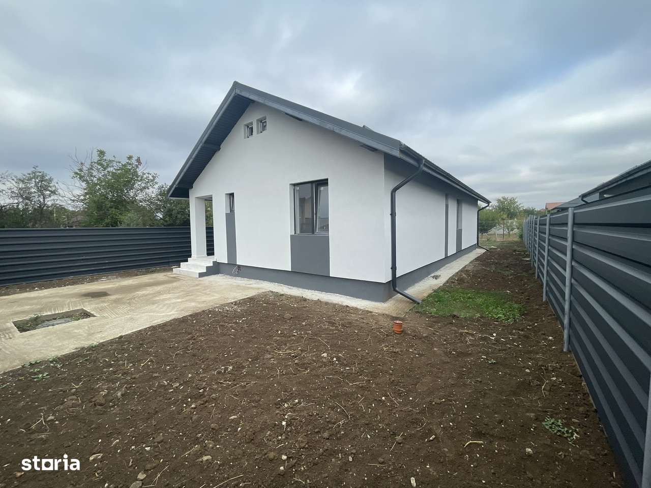 Casa pe parter Clinceni/4 camere/400 mp - Imagine principală: 2/11