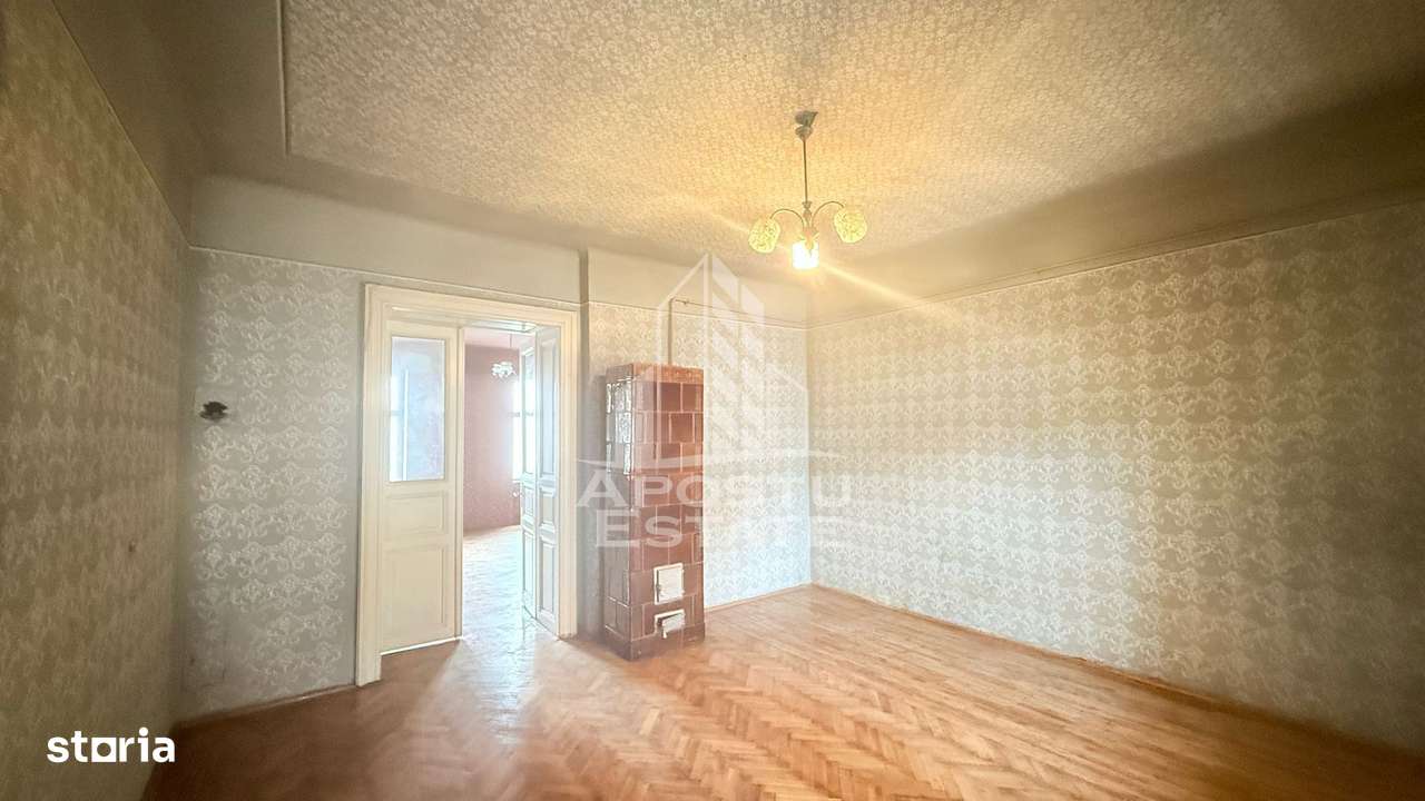 Apartament 3 camere, in Piata Maria, cladire in curs de reabilitare - Imagine principală: 5/9