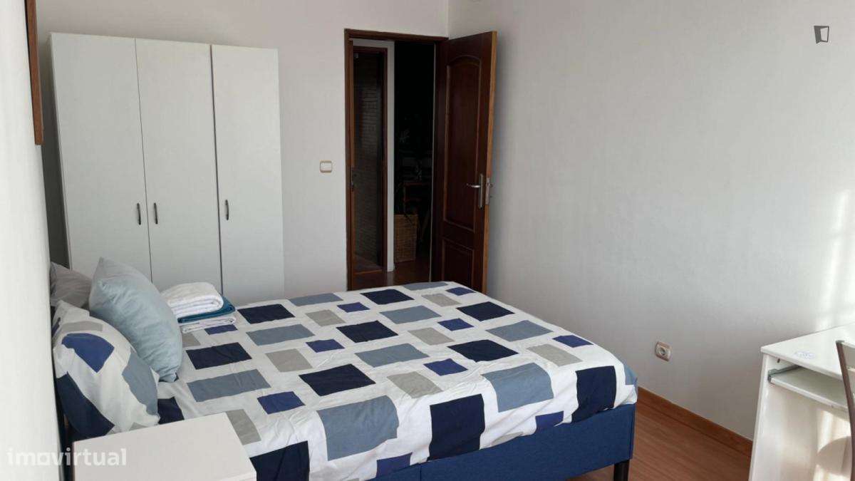 Quarto - localizado em Amadora Lisbon - Grande imagem: 5/7