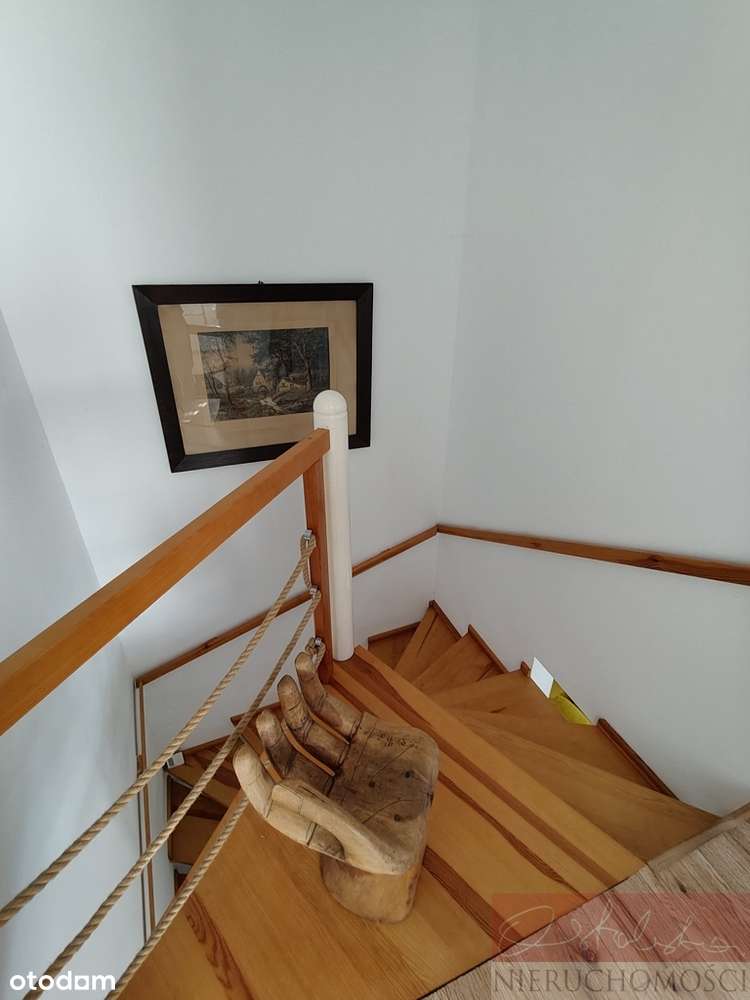 Śliczny domek tuż przy lesie-9