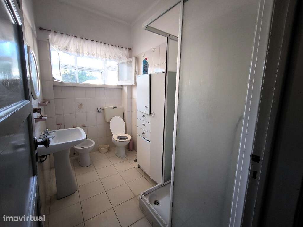 Apartamento T2 na Vila de Sesimbra-6