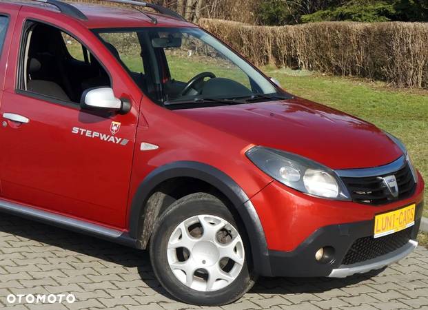 Dacia Sandero Stepway 1.6 - 4