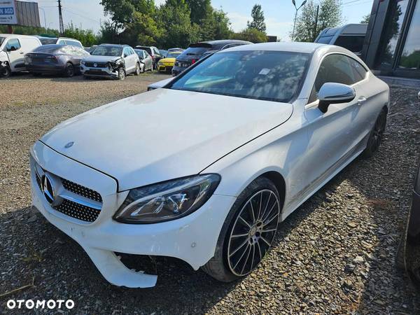 Mercedes-Benz Klasa C 220 d Coupe 9G-TRONIC Night Edition - 3