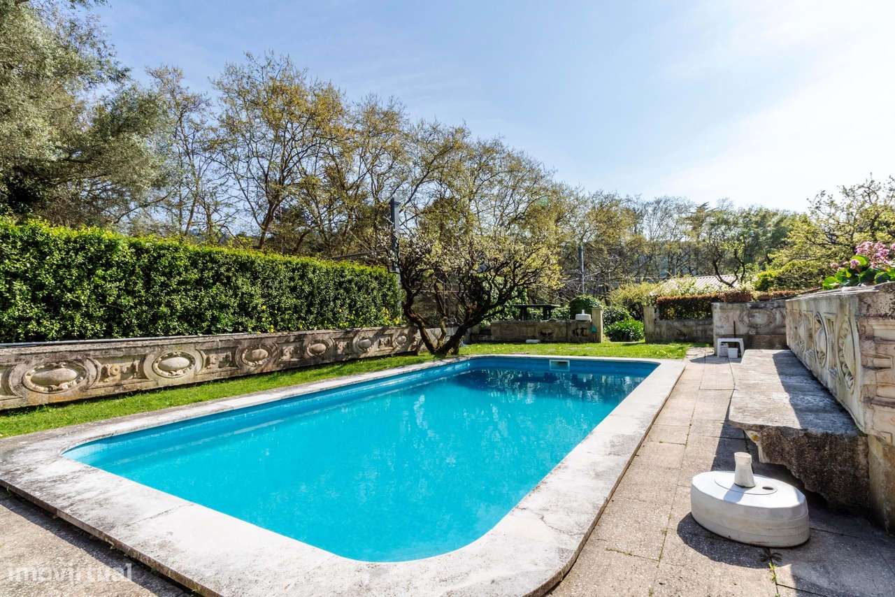 Moradia T6 c/ Terreno de 1600m2 c/ Piscina, Garagem e Anexos em Colare-24