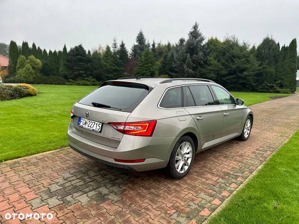 Skoda Superb 1.6 TDI DSG Ambition - 13