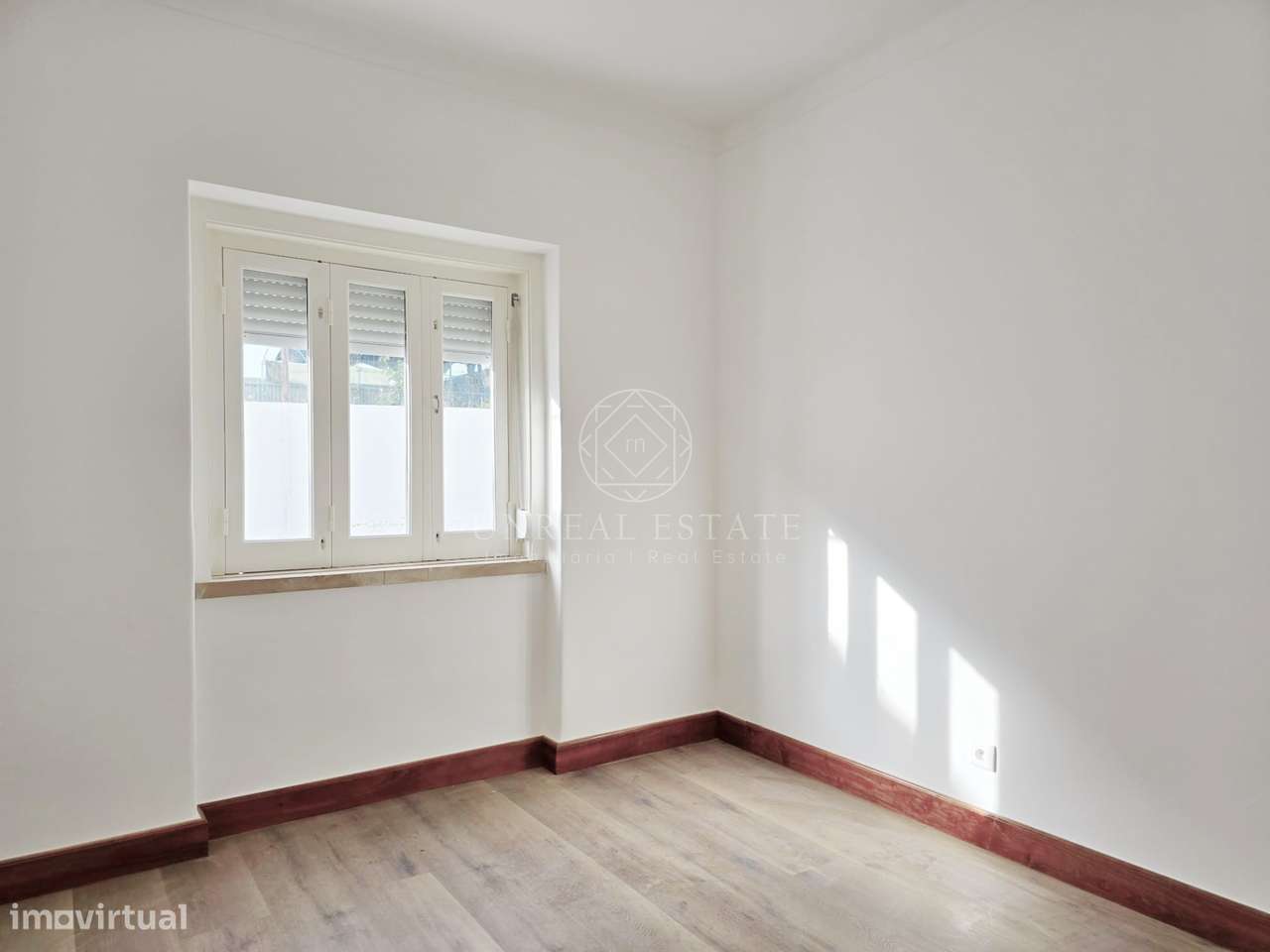 Moradia Isolada Unifamiliar T4 com Garagem e Anexo | Torres Novas-11