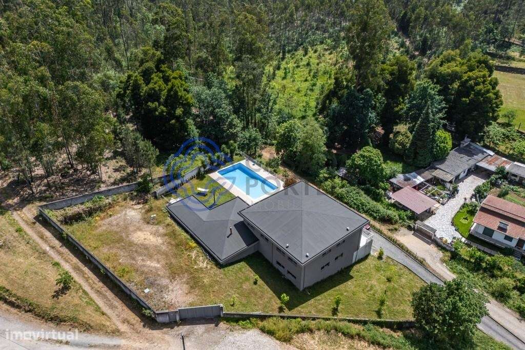 MORADIA COM PISCINA - Grande imagem: 5/48