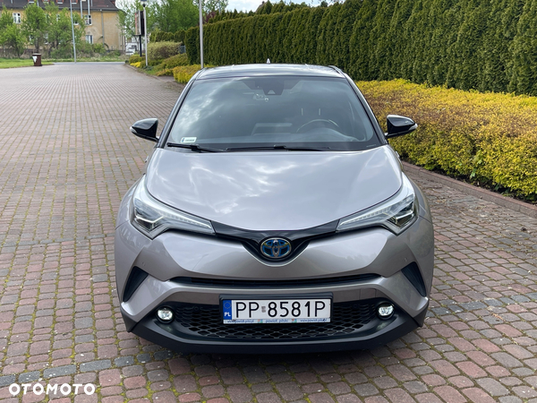 Toyota C-HR Hybrid Style Selection - 8