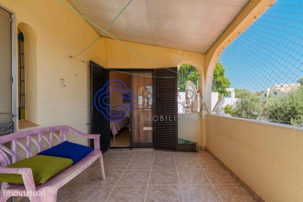 Magnífica Moradia T3 com Vista Mar e Localização Estratégica – Loulé-17
