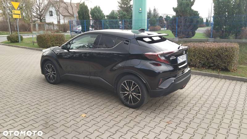 Toyota C-HR Hybrid Style Selection - 3