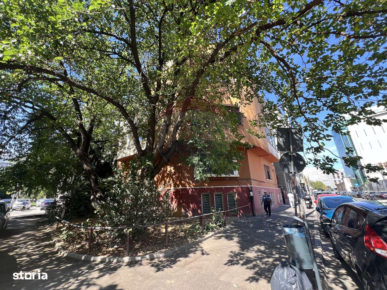 Apartament cu 3 camere de vanzare in zona Bucur Obor