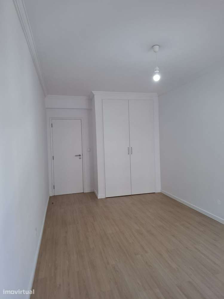 Apartamento T2 com elevador em Sintra-10