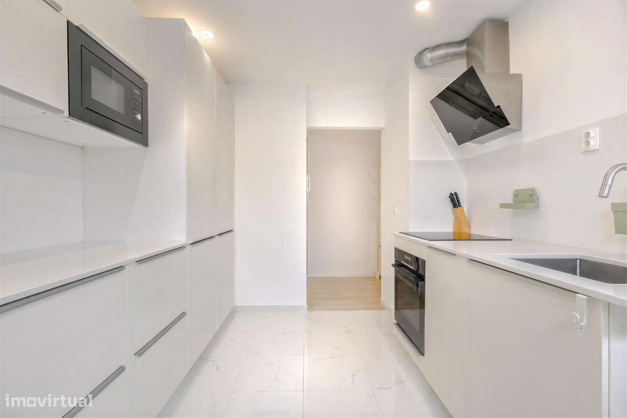 Apartamento T2 Renovado em Cruz de Pau, Matosinhos-8