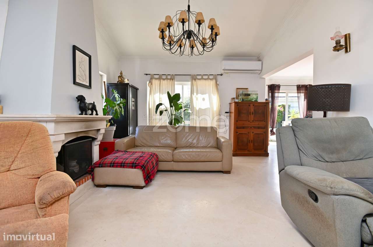 Moradia T4 com piscina - Livramento, Estoril - Grande imagem: 3/27