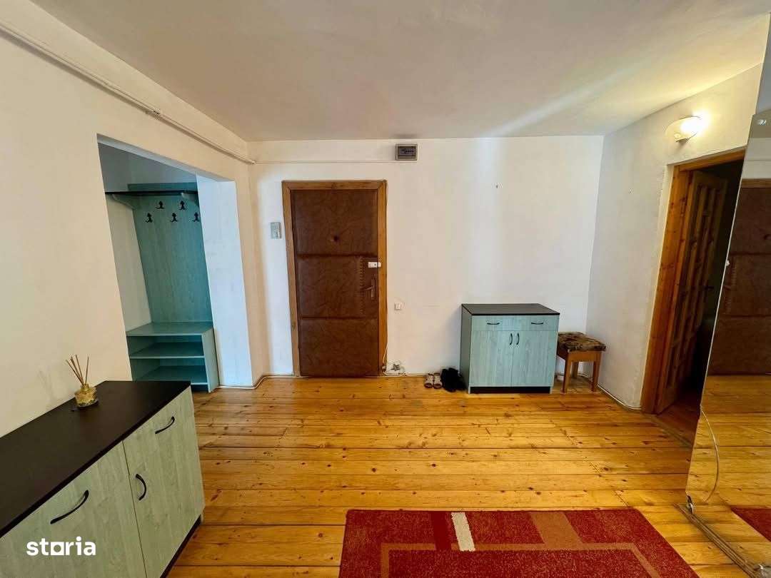 Vând apartament cu 2 camere, decomandat, 55 mp, parter, zona Steaua. - Imagine principală: 3/8