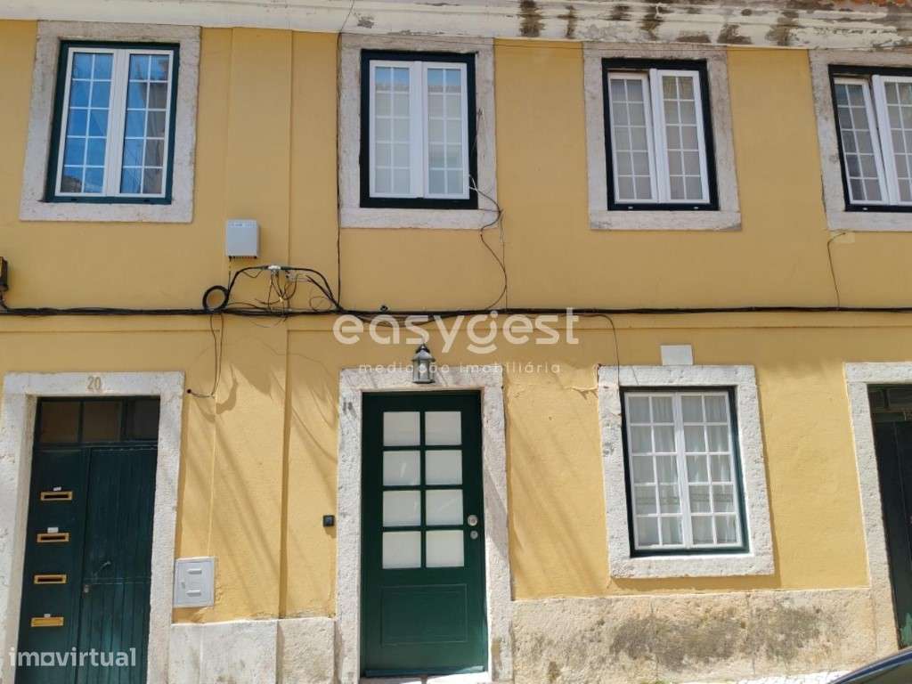 Apartamento T2 duplex totalmente remodelado na Tv. da Paz - Lapa - Grande imagem: 2/27