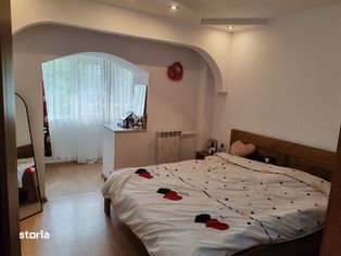 Apartament 3 camere decomandate Piata Burdujeni