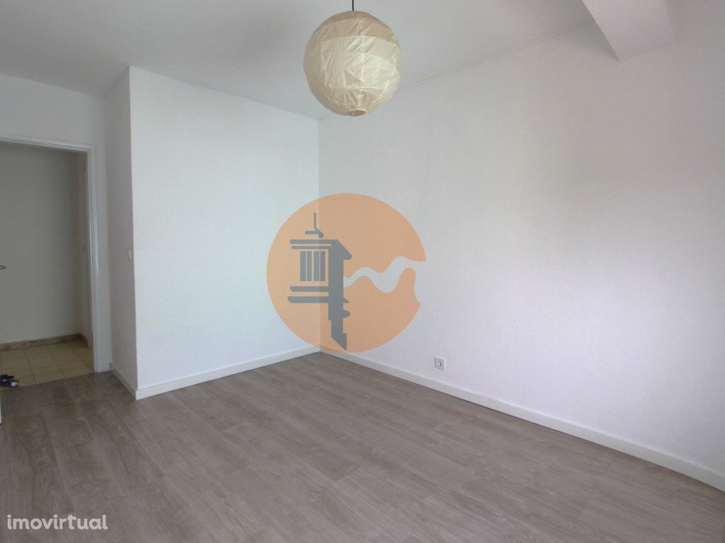 Apartamento T2 zona central de Olhão!