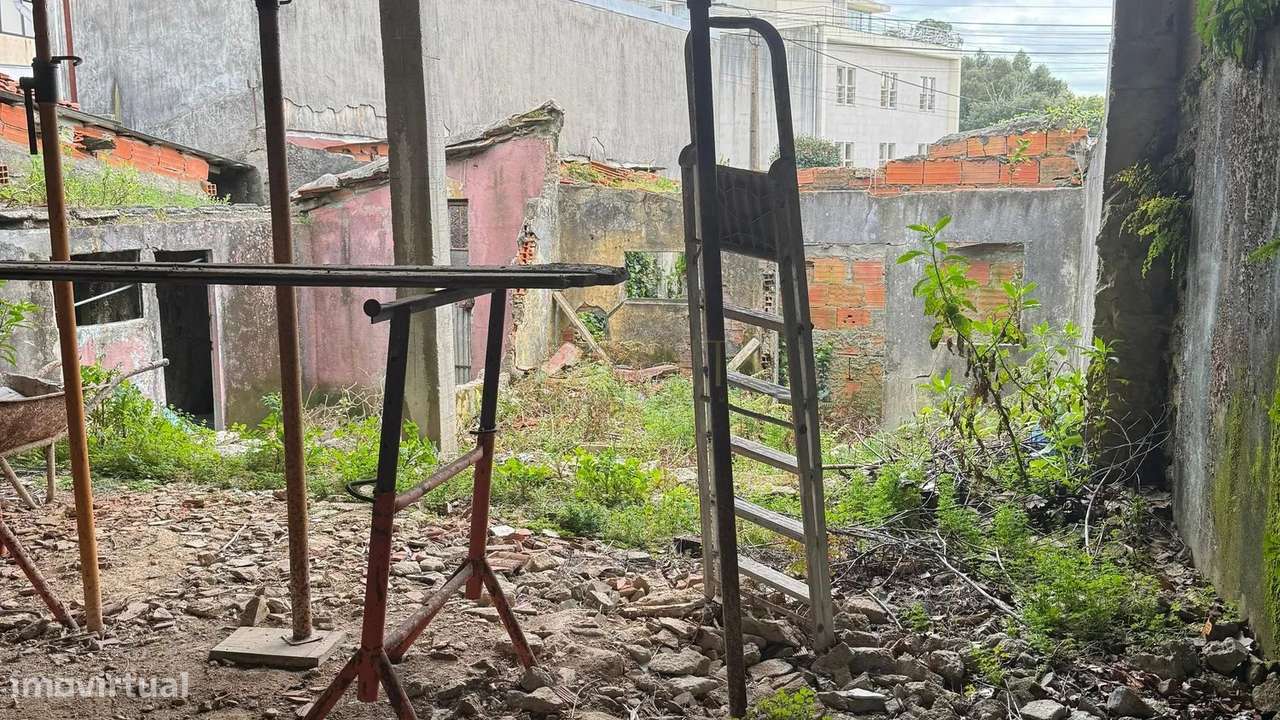 Moradia em Vila Nova de Gaia Para Restauro-3