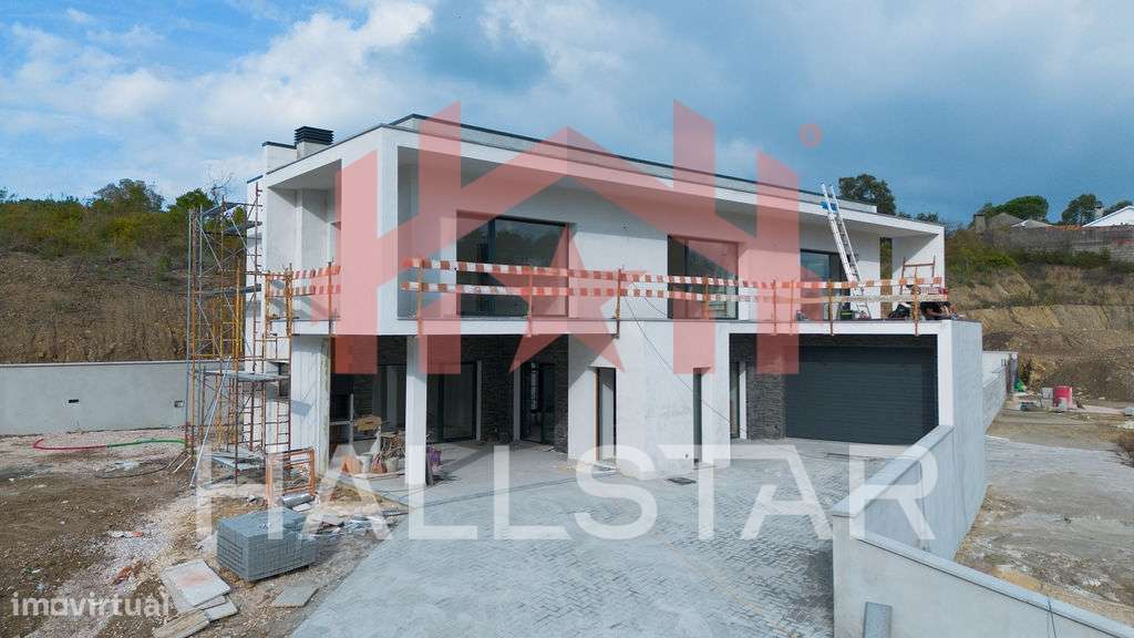 Moradia T4+1 / 2 Suites / Parceiros-3