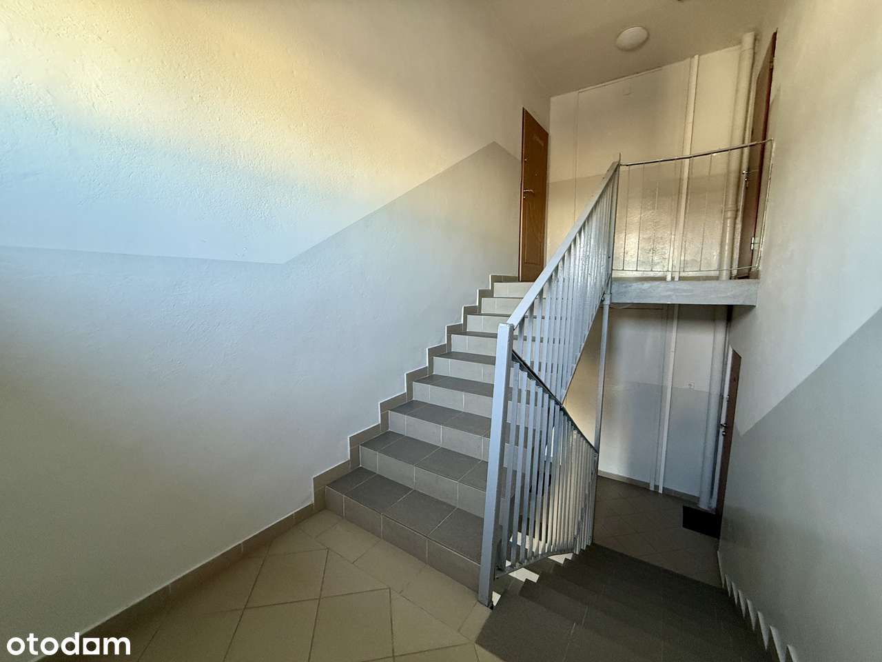 3 pokojowe mieszkanie na os. Gołębiów | Ogrodzony blok | Bez piecyka-12