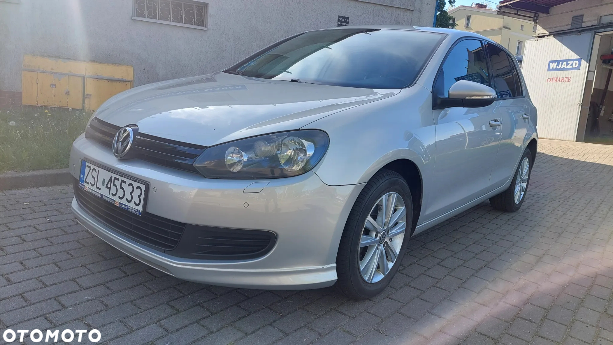 Volkswagen Golf - 2