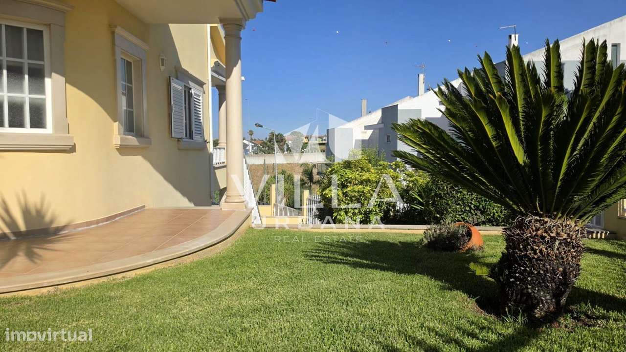 Moradia Isolada T4 com Cave, Sub-cave e Jardim | Charneca da Caparica-49