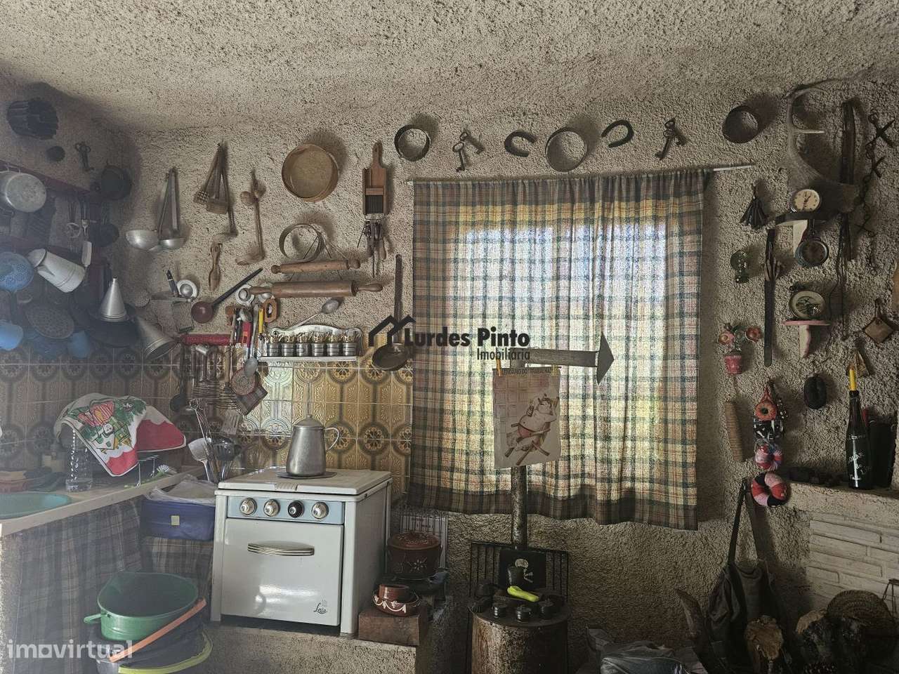 Quinta com moradia-4