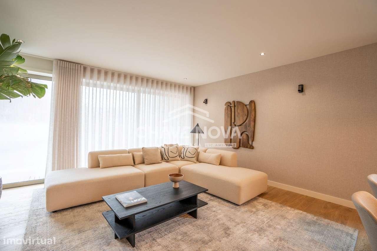 Apartamento T3 Novo c/ 2 Lugares de Garagem em Canidelo - Grande imagem: 4/24
