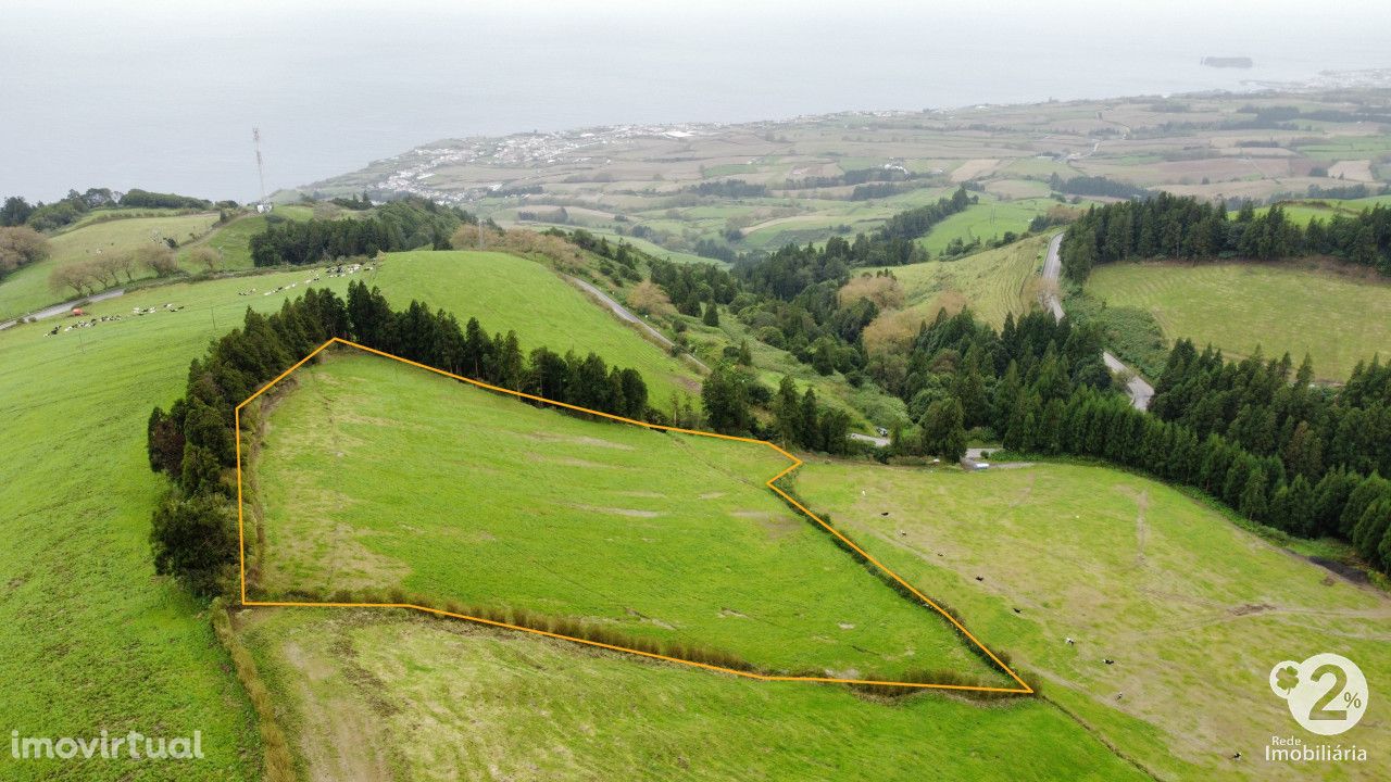 Terreno rústico com área de 16.380m2