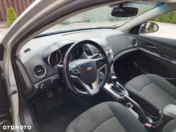 Chevrolet Cruze 1.6 LT - 6