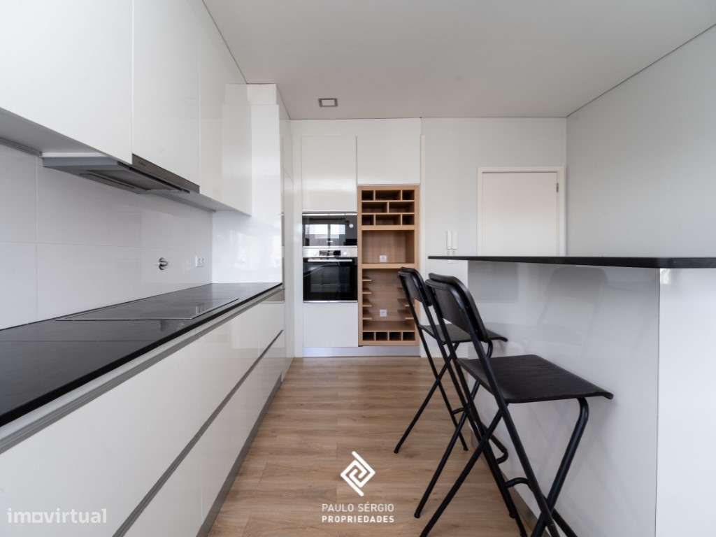 Apartamento T4 Duplex de Prestígio em Condomínio Fechado em Vila No... - Grande imagem: 2/26