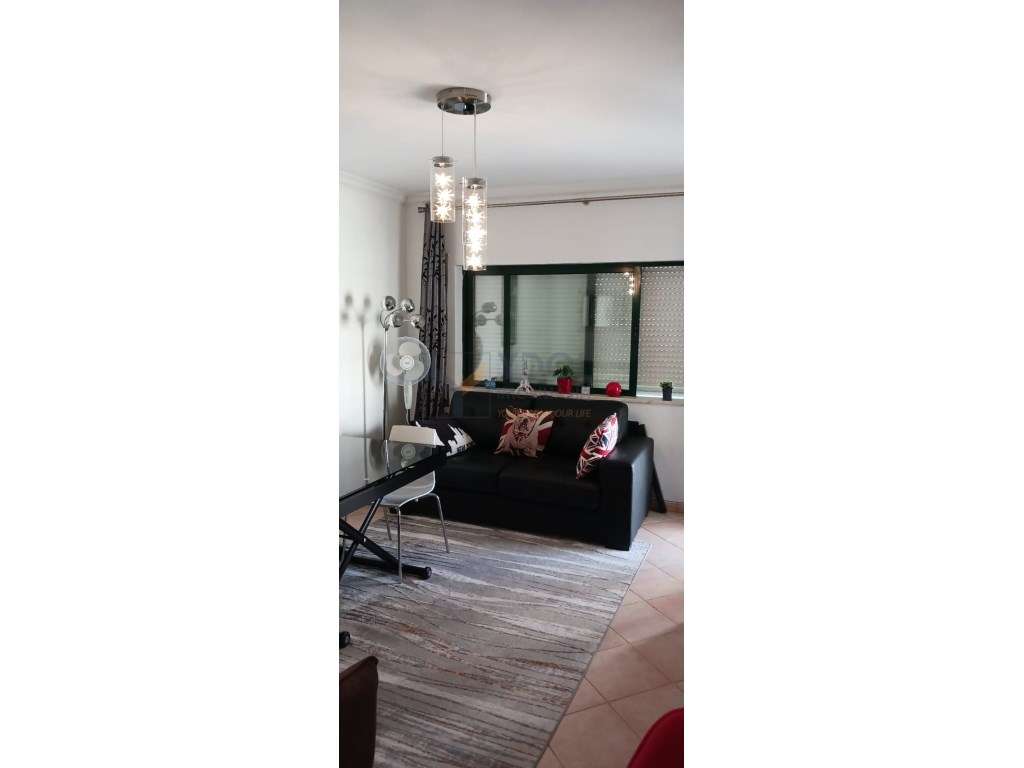 Apartamento T1 com Garagem - Quarteira-5