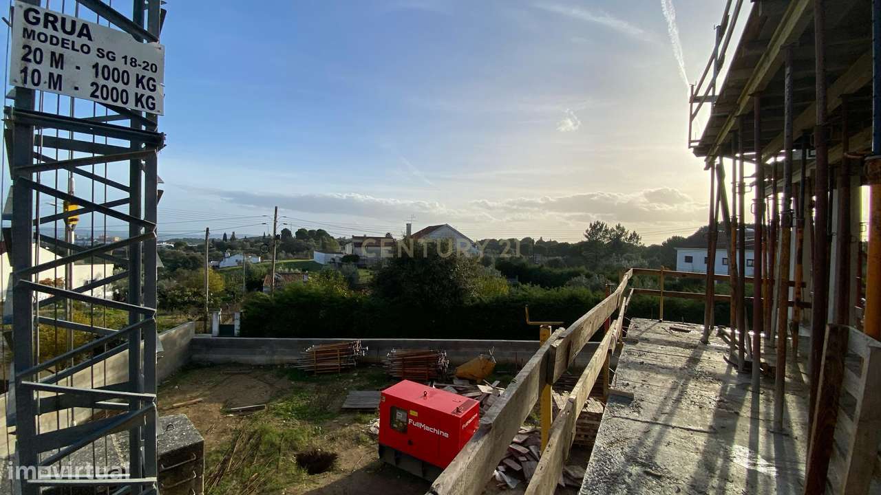Moradia Nova T4 em Tomar | Vista para o Castelo | Arquitetura Contempo-37