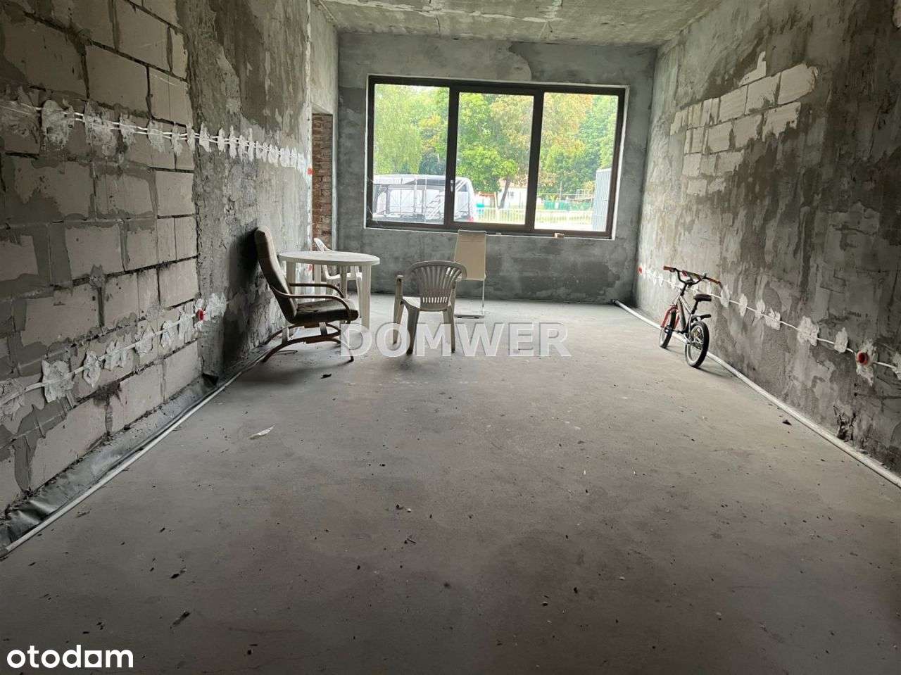 Budynek usługowo-handlowo-mieszkalny w Przyłęgu-5