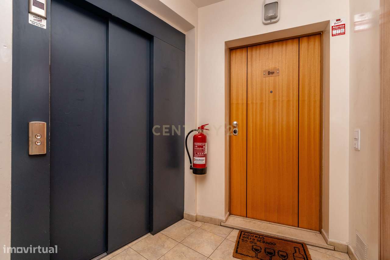 APARTAMENTO T1 COM CAVE  | MONTENEGRO 77,72m2-13