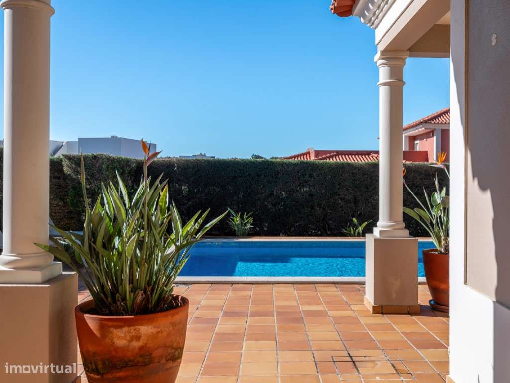 Moradia T3 com piscina, jardim, garagem e vista no Praia d'el Rey B...-15