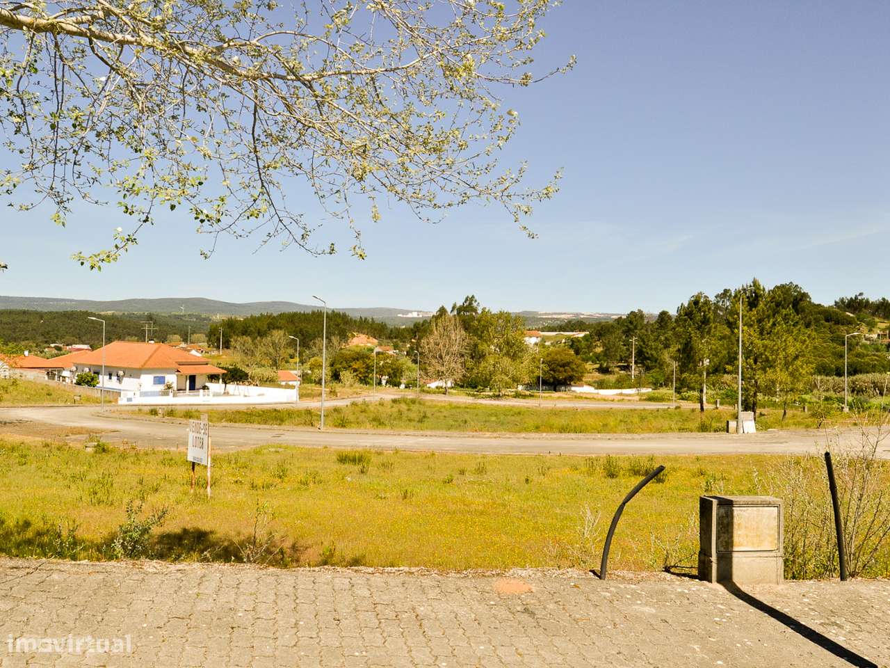 Terreno destinado à construção de Moradia - Grande imagem: 2/10