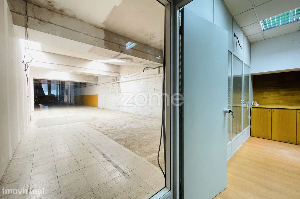 Armazém em Paranhos - Grande imagem: 4/35