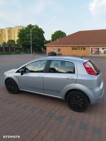 Fiat Grande Punto - 8