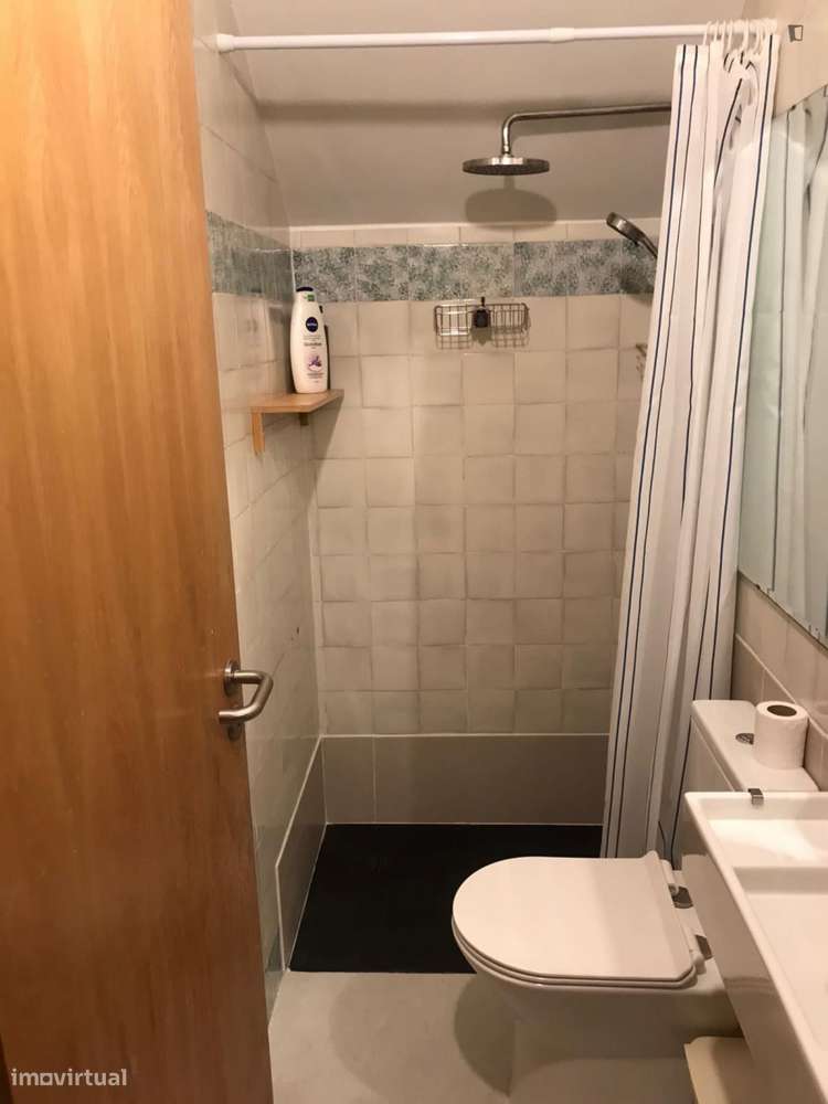 Quarto - localizado em Alvalade Lisbon - Grande imagem: 3/14