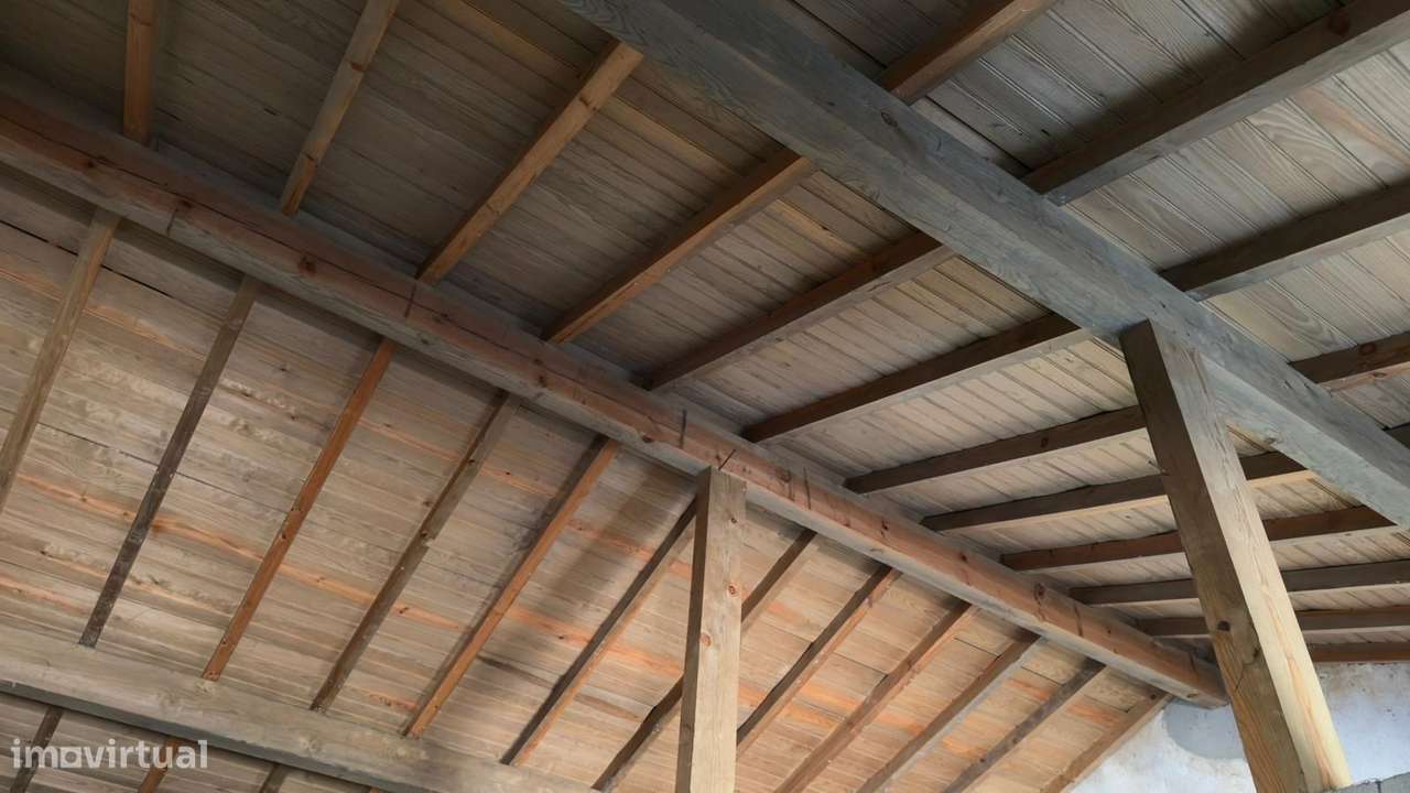 Moradia T2 com Terreno – São Miguel do Rio Torto, Abrantes-11
