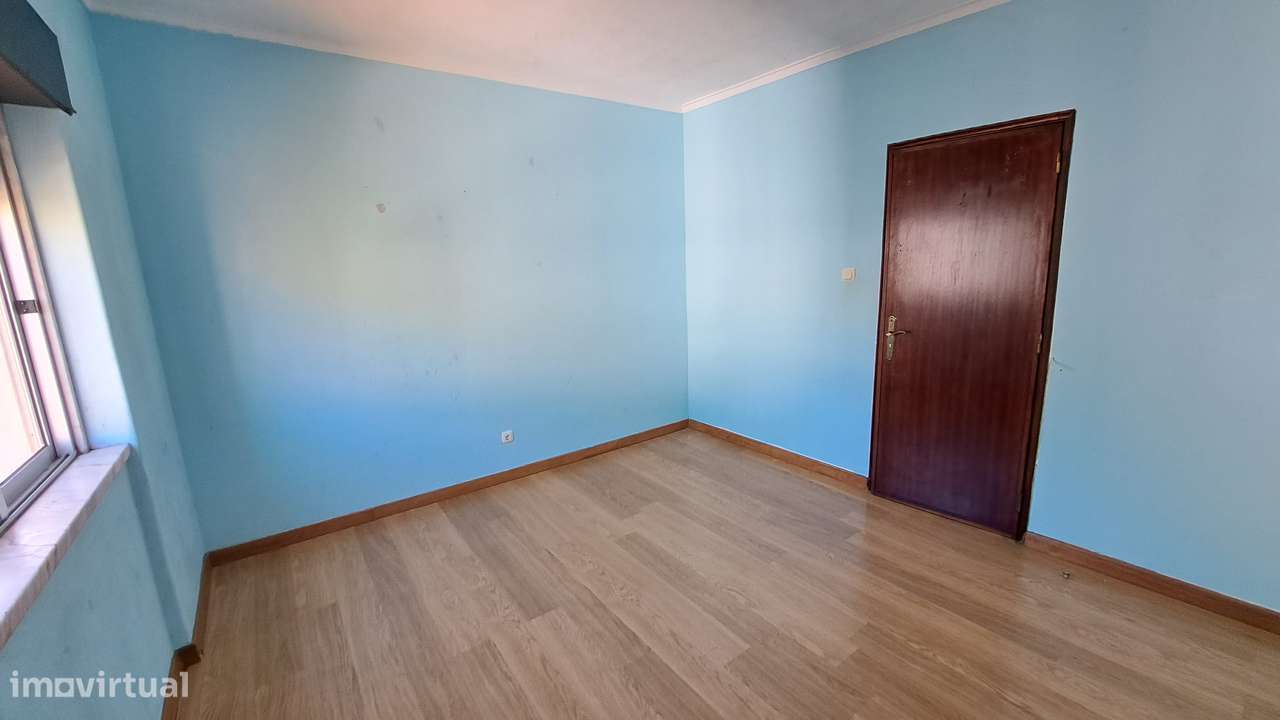 Apartamento T2 com 73m2 com Arrecadação na Arroja/Odivelas-10