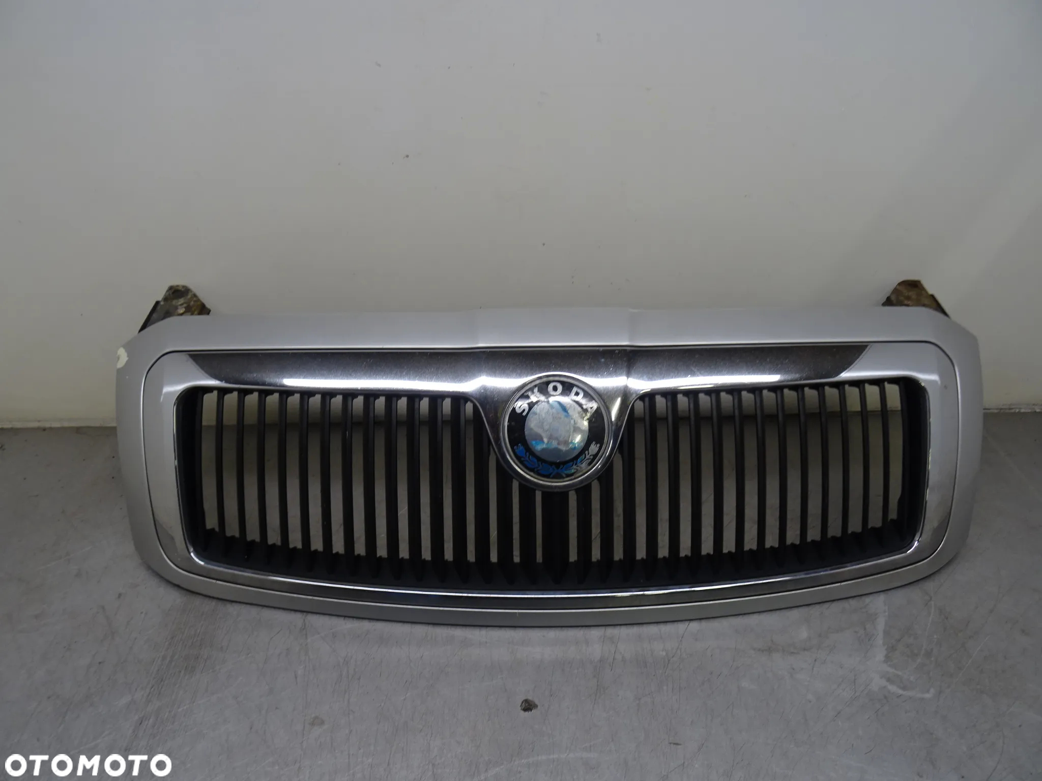 SKODA SUPERB I 01-05 2.8 V6 GRILL ARAPA CHŁODNICY - 5