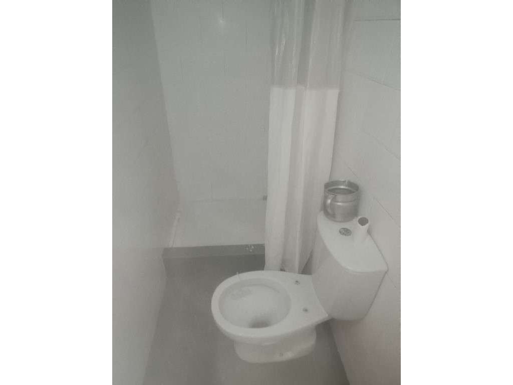 Espaço Comercial com +10 divisões, composto por várias divisões com...-16