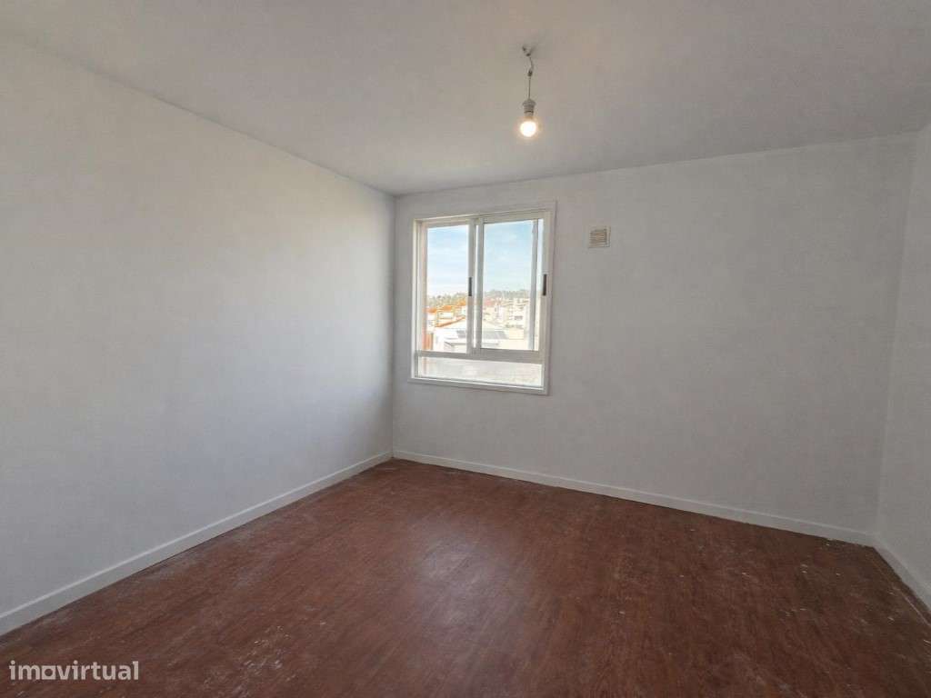 Apartamento T3 à venda em Baguim do Monte-4