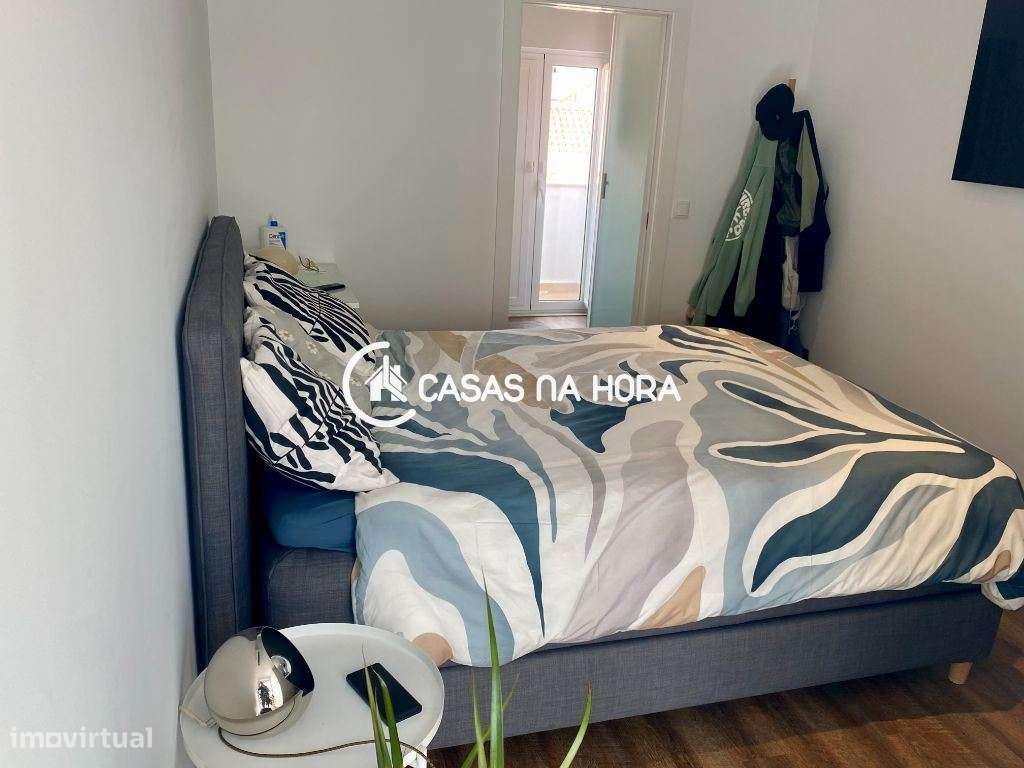 Moradia Triplex T2 em Almada na Rua Capitão Leitão-18