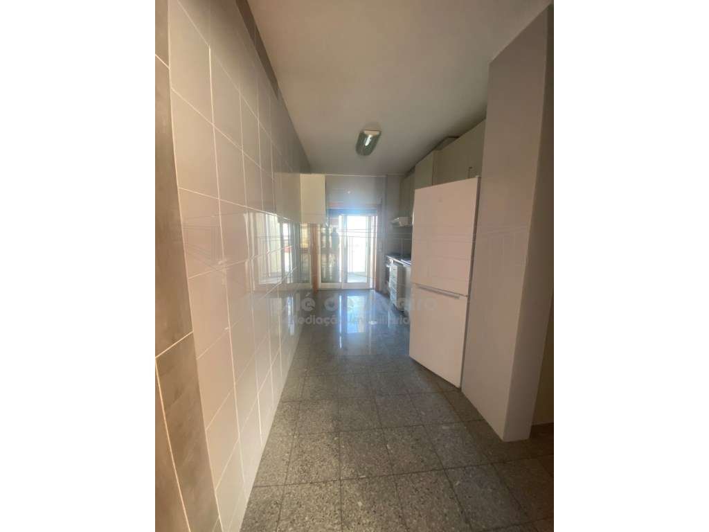 Apartamento T1 Com garagem em Aveio - Grande imagem: 5/19