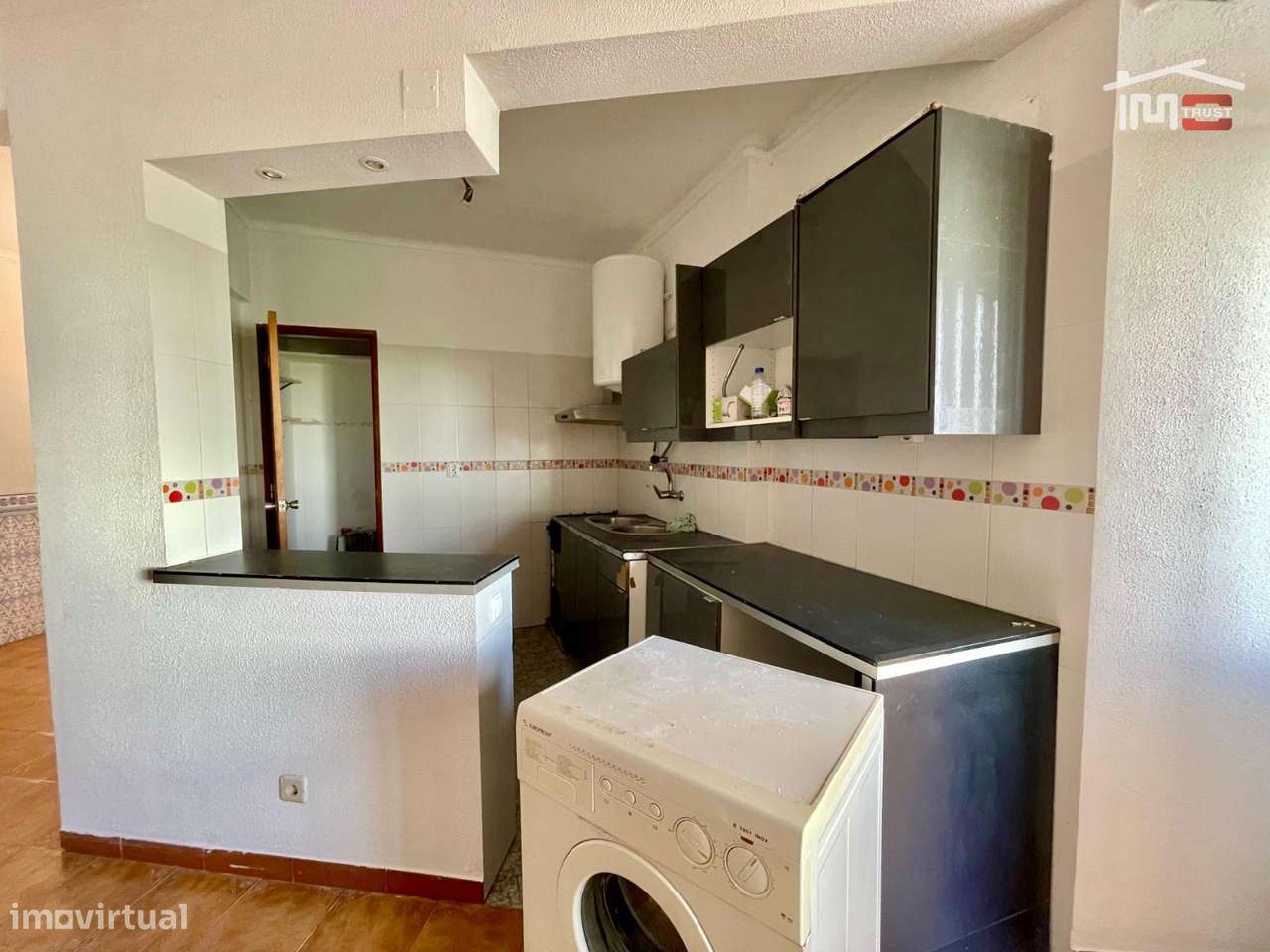 T2 com varanda em Pinhal Novo  Próximo da Av. Capitães de Abril - Grande imagem: 4/24