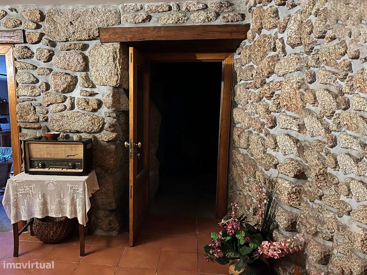 Casa da Ribeirinha T11 em Fradizela - Grande imagem: 4/41